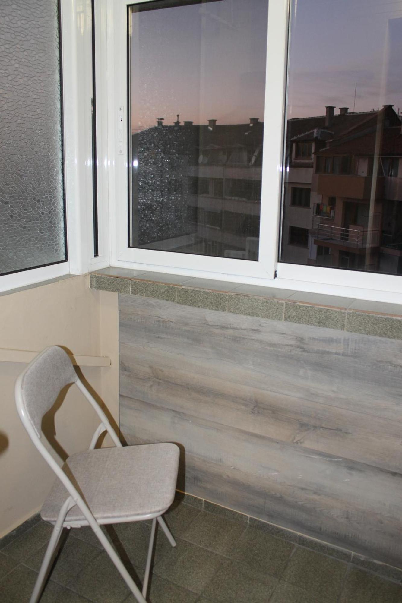 Quiet Apartment *